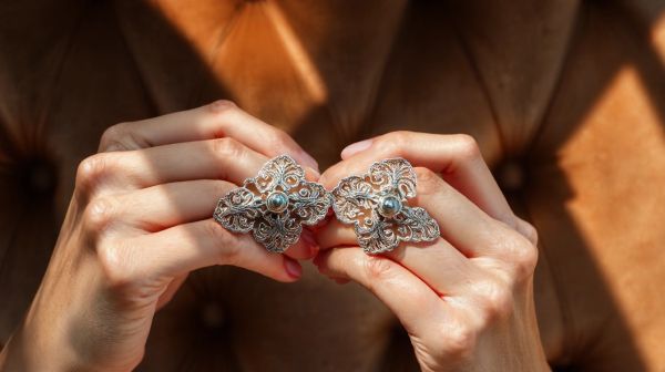 Les meilleures pinces à cheveux pour féminiser votre style